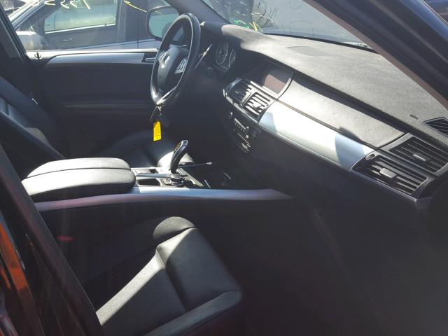 5UXZV8C51CL424108 - 2012 BMW X5 XDRIVE5 BLACK photo 5