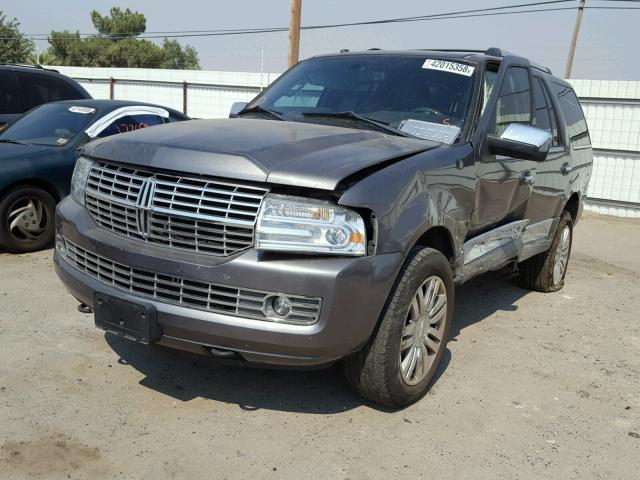 5LMJJ2J58BEJ09215 - 2011 LINCOLN NAVIGATOR Графитовый фото 2