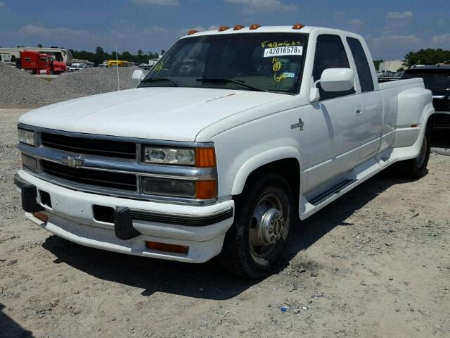 1GCHC39F3RE141700 - 1994 CHEVROLET GMT-400 C3 WHITE photo 2