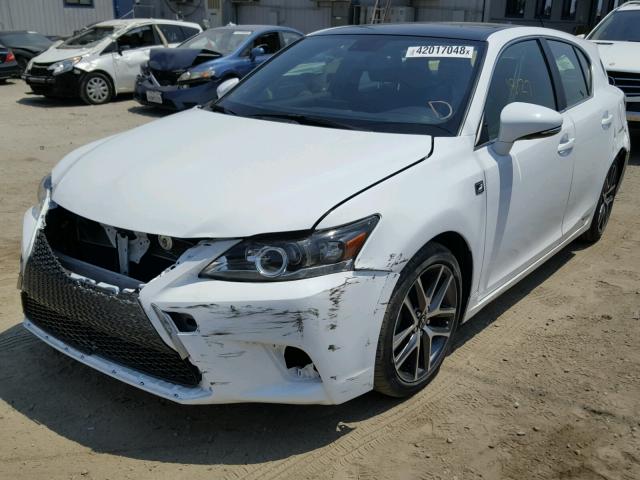 JTHKD5BH1F2226248 - 2015 LEXUS CT 200 WHITE photo 2