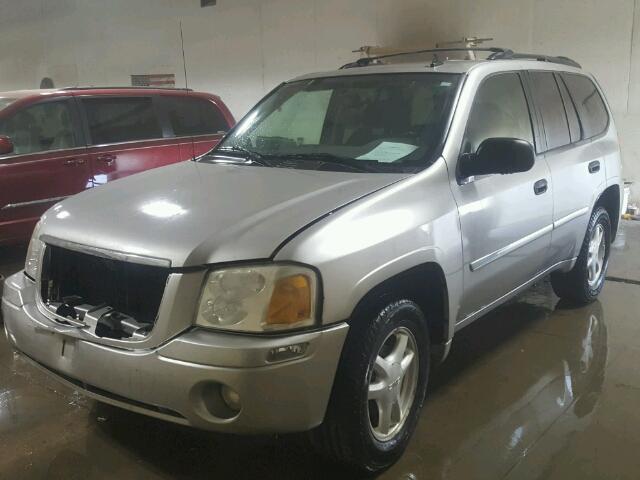 1GKDS13S972224546 - 2007 GMC ENVOY SILVER photo 2