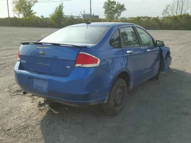 1FAHP3FNXBW154191 - 2011 FORD FOCUS SE BLUE photo 4