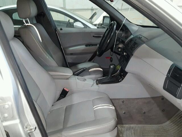 WBXPA73434WB22945 - 2004 BMW X3 2.5I SILVER photo 5
