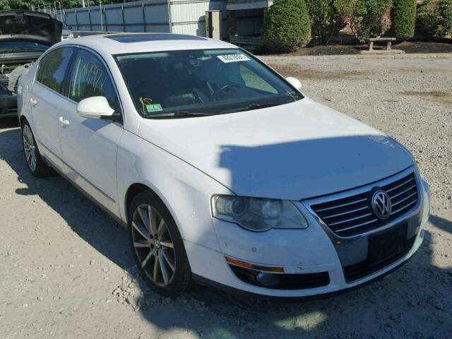 WVWDU73C88E139084 - 2008 VOLKSWAGEN PASSAT WHITE photo 1