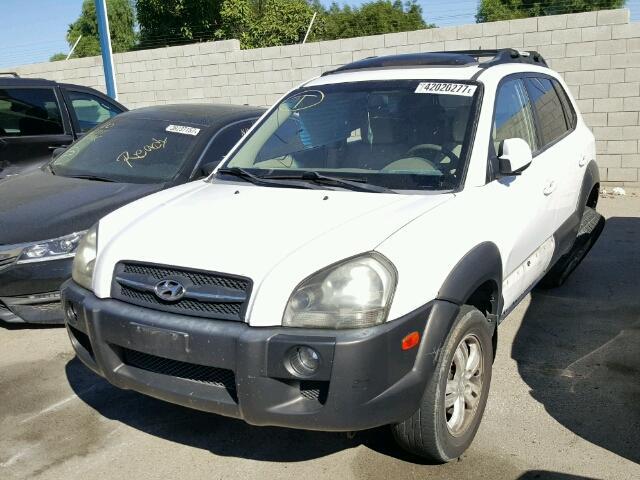 KM8JN12D06U313736 - 2006 HYUNDAI TUCSON GLS WHITE photo 2