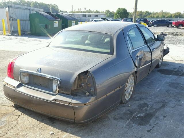 1LNHM81W23Y623565 - 2003 LINCOLN TOWN CAR E GRAY photo 4