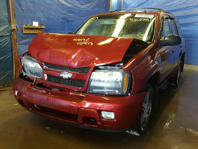 1GNDT13S272277850 - 2007 CHEVROLET TRAILBLAZE BURGUNDY photo 2