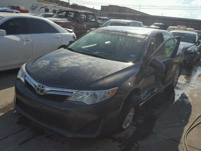 4T4BF1FK5CR159519 - 2012 TOYOTA CAMRY BASE GRAY photo 2