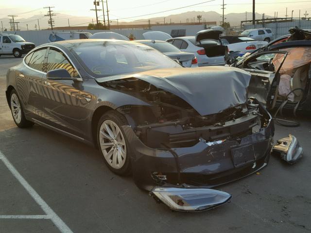 5YJSA1E15HF210555 - 2017 TESLA MODEL S GRAY photo 1