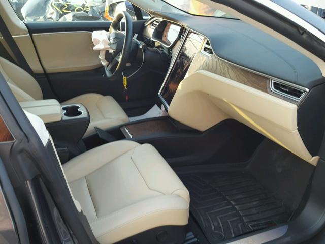 5YJSA1E15HF210555 - 2017 TESLA MODEL S GRAY photo 5