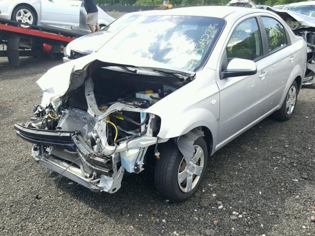 KL1TD56608B095628 - 2008 CHEVROLET AVEO BASE Argent photo 2