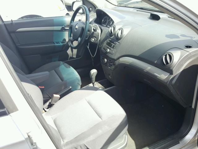 KL1TD56608B095628 - 2008 CHEVROLET AVEO BASE Argent photo 5