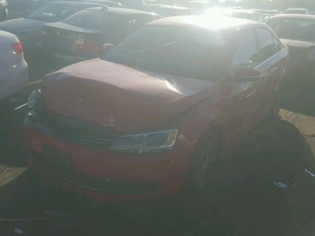 3VWDX7AJ3DM360229 - 2013 VOLKSWAGEN JETTA SE 红色 照片 2