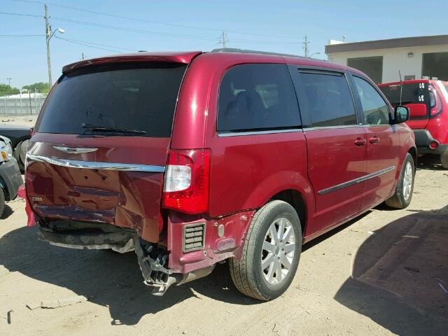 2C4RC1BGXDR705740 - 2013 CHRYSLER TOWN & COU RED photo 4