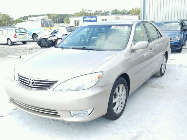 4T1BF30K26U622381 - 2006 TOYOTA CAMRY LE GOLD photo 2