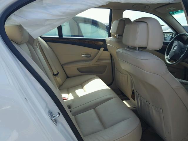 WBANV13568CZ53078 - 2008 BMW 528 XI WHITE photo 6