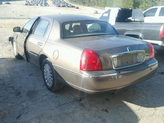 1LNHM81W24Y659676 - 2004 LINCOLN TOWN CAR E GRAY photo 3