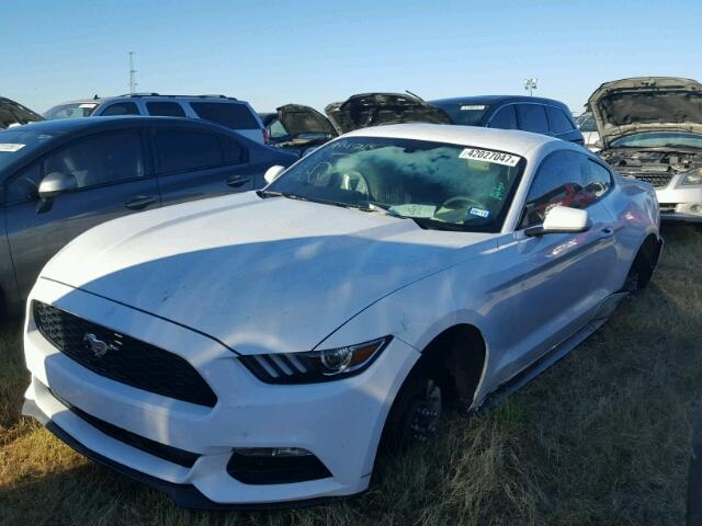 1FA6P8AM3G5289898 - 2016 FORD MUSTANG WHITE photo 2