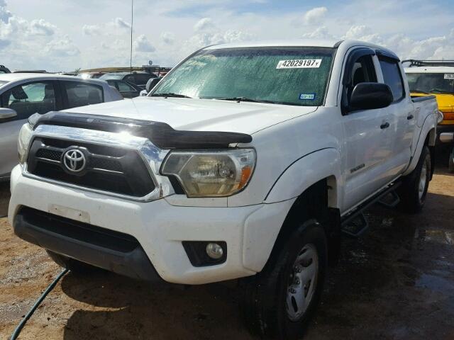 5TFJU4GN7CX017939 - 2012 TOYOTA TACOMA DOU WHITE photo 2