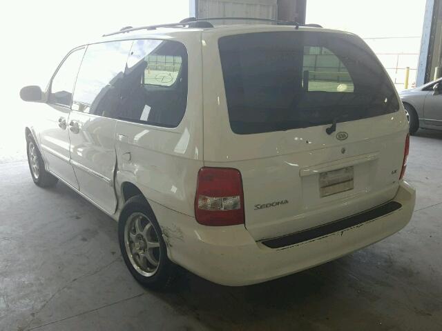 KNDUP132556682023 - 2005 KIA SEDONA WHITE photo 3