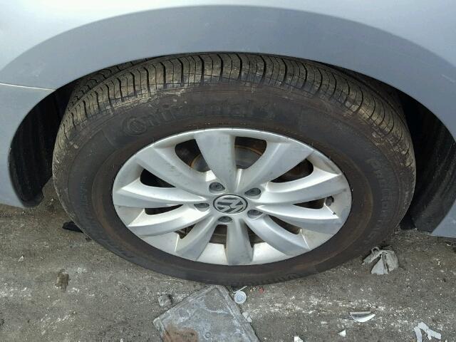 1VWAT7A32FC056555 - 2015 VOLKSWAGEN PASSAT S ვერცხლისფერი ფოტო 9