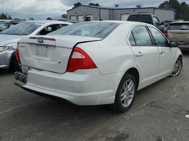 3FAHP0GA2CR326079 - 2012 FORD FUSION S WHITE photo 4