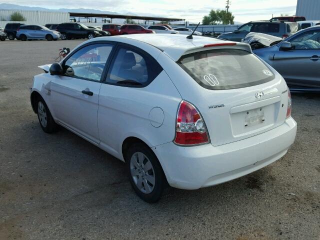 KMHCM36C19U122260 - 2009 HYUNDAI ACCENT GS WHITE photo 3