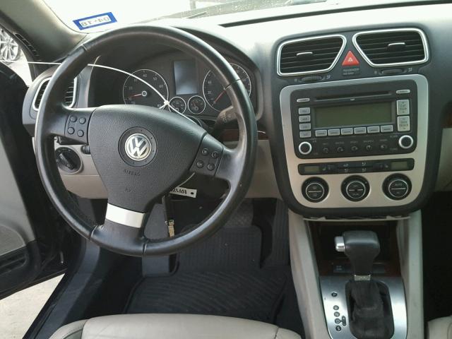 WVWFA71FX8V023108 - 2008 VOLKSWAGEN EOS LUX Чорний фото 9