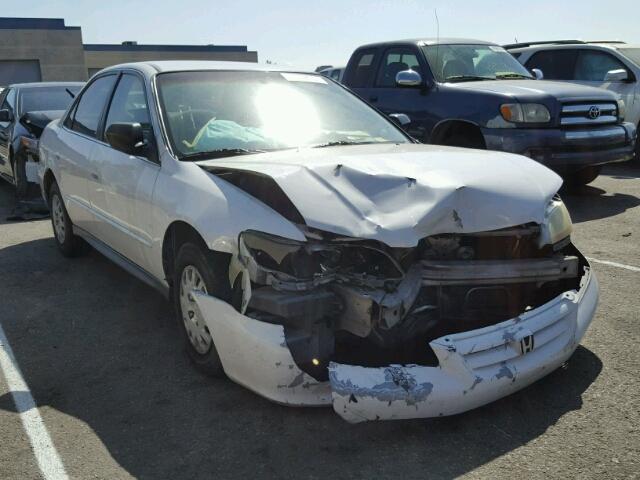 1HGCF86622A005916 - 2002 HONDA ACCORD VAL WHITE photo 1