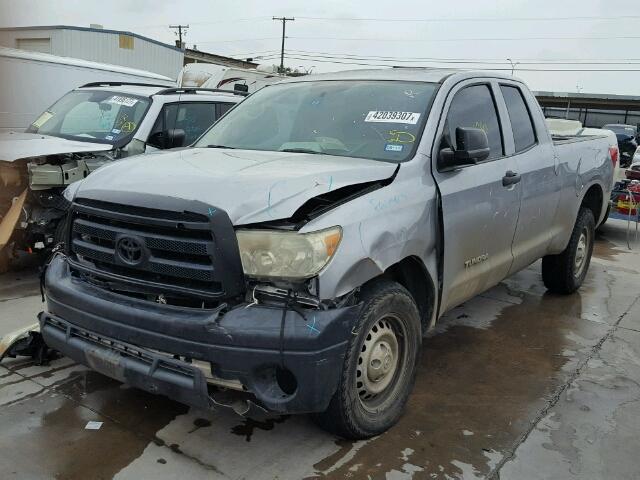 5TFRM5F18AX012480 - 2010 TOYOTA TUNDRA SILVER photo 2