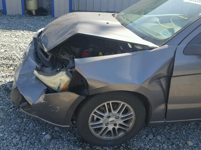 1FAHP35N99W226350 - 2009 FORD FOCUS SE GRAY photo 9