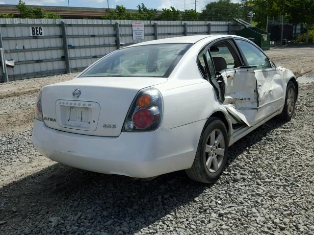 1N4AL11D92C110216 - 2002 NISSAN ALTIMA BAS WHITE photo 4