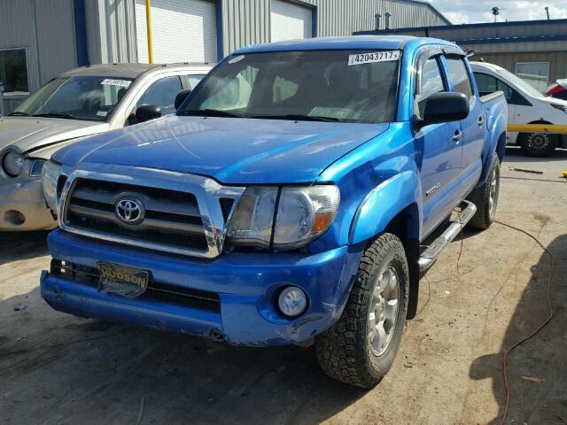 3TMJU62N49M086377 - 2009 TOYOTA TACOMA DOU BLUE photo 2