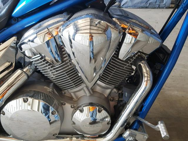 JH2SC6108CK200237 - 2012 HONDA VT1300 CX BLUE photo 7