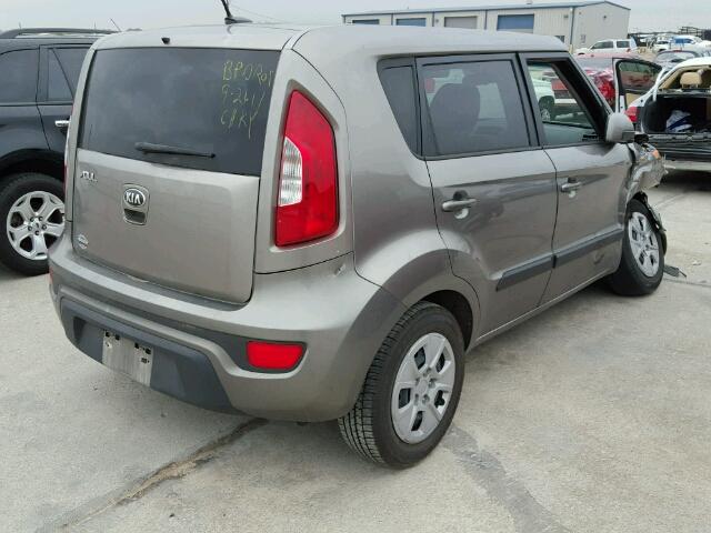 KNDJT2A55D7633592 - 2013 KIA SOUL GRAY photo 4