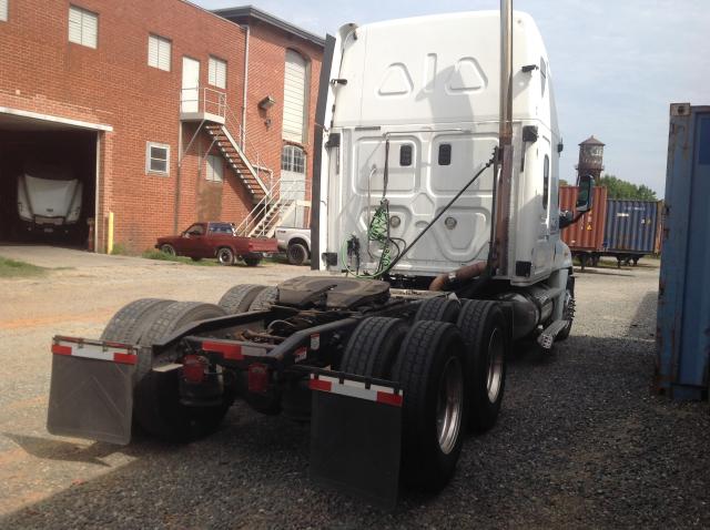 1FUJGLDR6ALAP6229 - 2010 FREIGHTLINER CASCADIA 1 WHITE photo 4