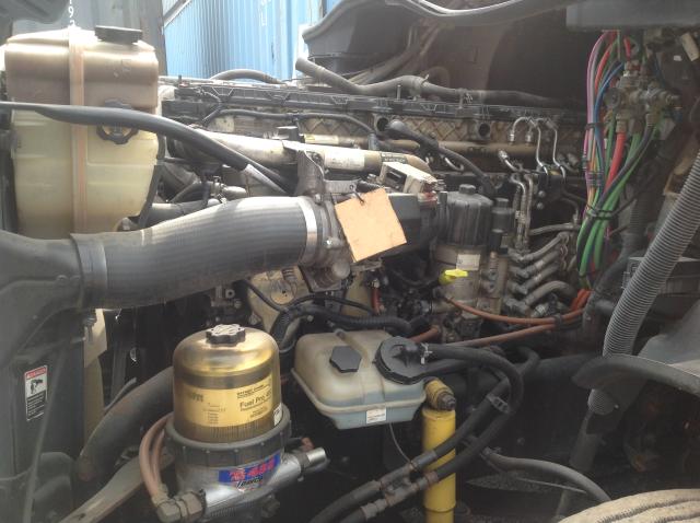 1FUJGLDR6ALAP6229 - 2010 FREIGHTLINER CASCADIA 1 WHITE photo 7