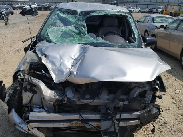 1GNDV33148D137690 - 2008 CHEVROLET UPLANDER L 银色 照片 9