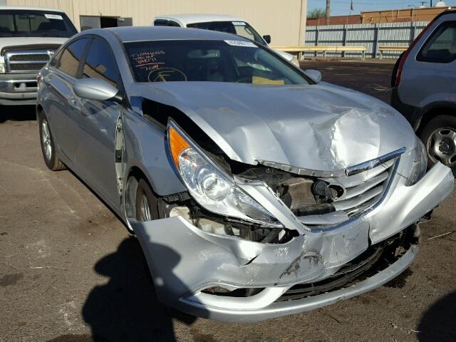 5NPEB4AC5DH745321 - 2013 HYUNDAI SONATA GLS SILVER photo 1