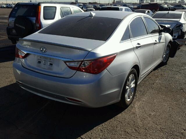 5NPEB4AC5DH745321 - 2013 HYUNDAI SONATA GLS SILVER photo 4