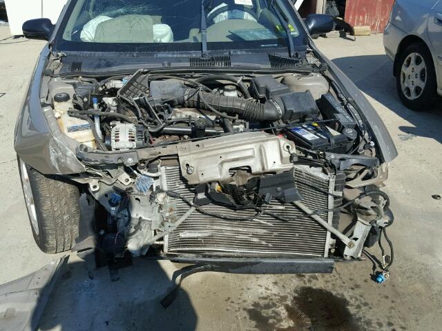 1G1JS124127240262 - 2002 CHEVROLET CAVALIER L TAN photo 9