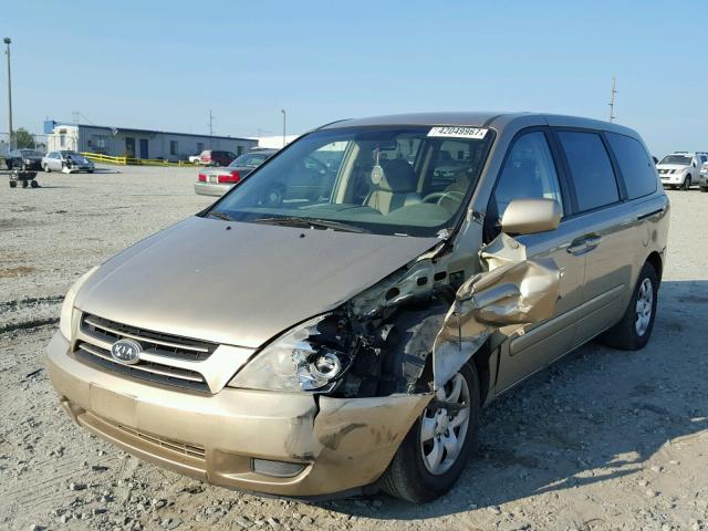 KNDMB233766048632 - 2006 KIA SEDONA EX GOLD photo 2