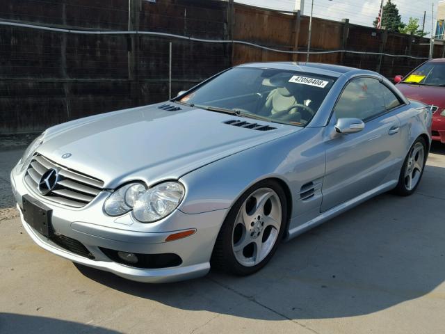 WDBSK75FX5F092052 - 2005 MERCEDES-BENZ SL 500 SILVER photo 2