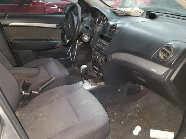 KL1TD56EX9B626858 - 2009 CHEVROLET AVEO LS SILVER photo 5
