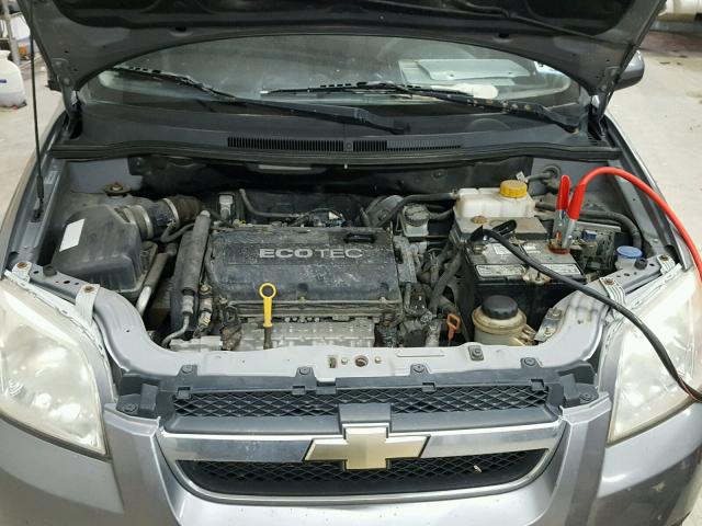 KL1TD56EX9B626858 - 2009 CHEVROLET AVEO LS SILVER photo 7