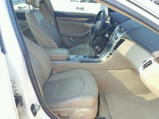 1G6DF577280133552 - 2008 CADILLAC CTS WHITE photo 5