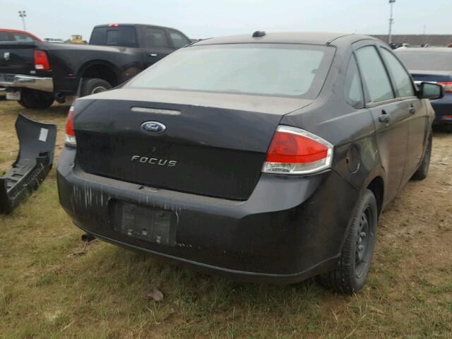 1FAHP34N48W188641 - 2008 FORD FOCUS S/SE BLACK photo 4