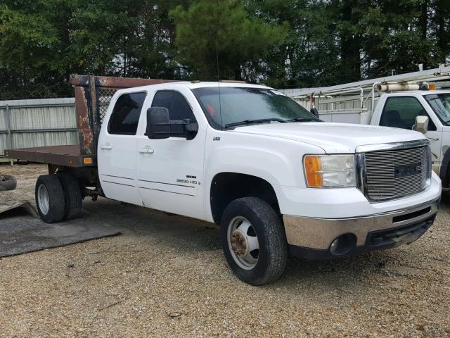 1GTJC336X8F205766 - 2008 GMC SIERRA C35 WHITE photo 1