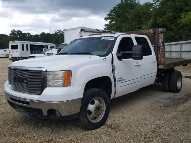 1GTJC336X8F205766 - 2008 GMC SIERRA C35 WHITE photo 2