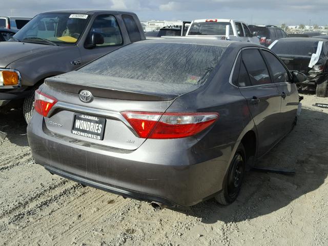 4T1BF1FK8FU978457 - 2015 TOYOTA CAMRY CHARCOAL photo 4